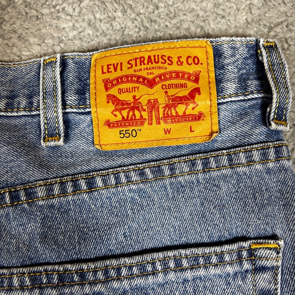 Levi's 550 Relaxed Fit Jeans Mens 44x32 Blue Excellent Tapered Leg Denim - Picture 7 of 9